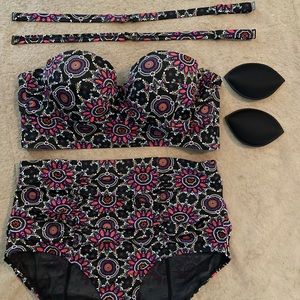 HTF Torrid Medallion 2 Piece Size 2 Swimsuit bikini set♥️ EUC♥️